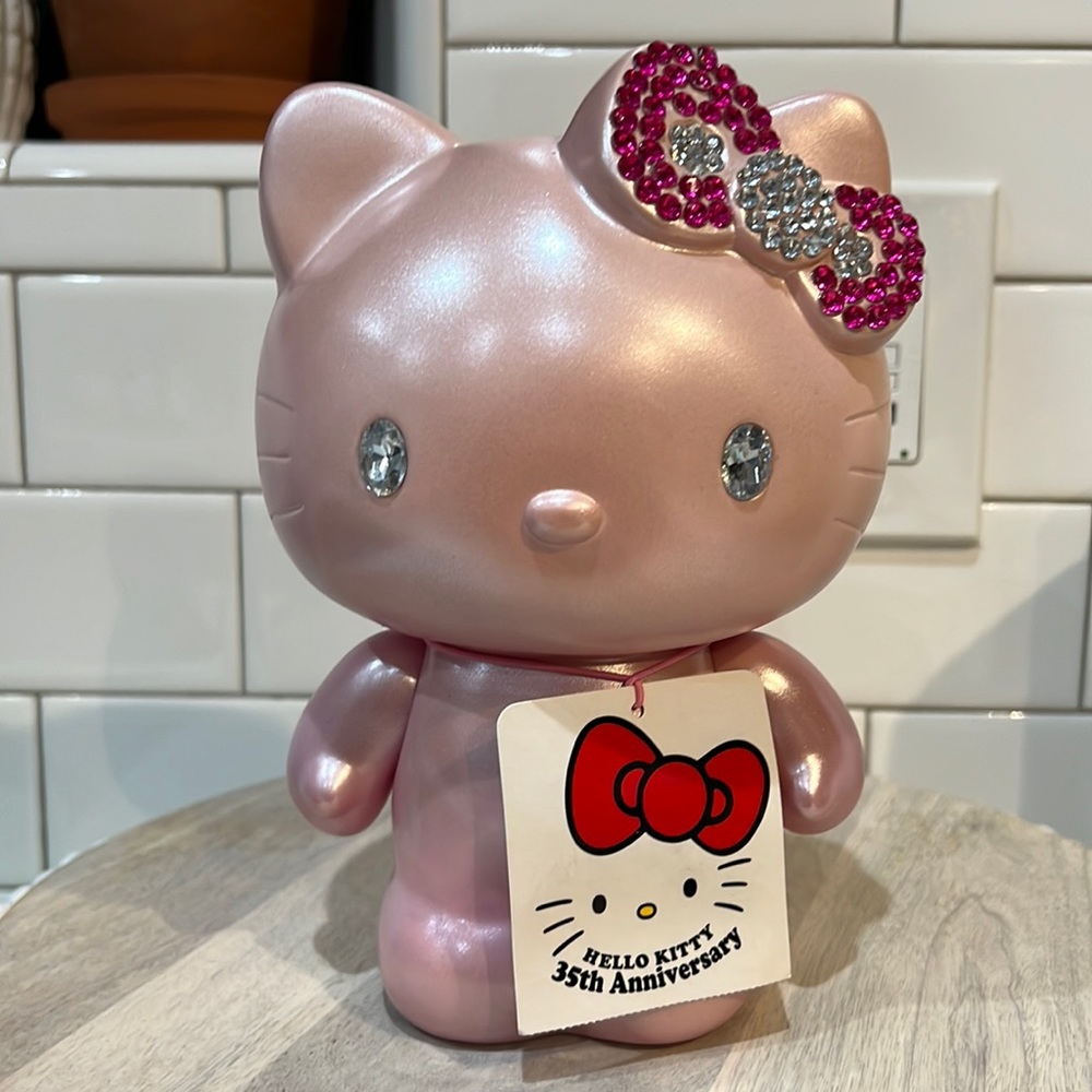Hello kitty piggy bank